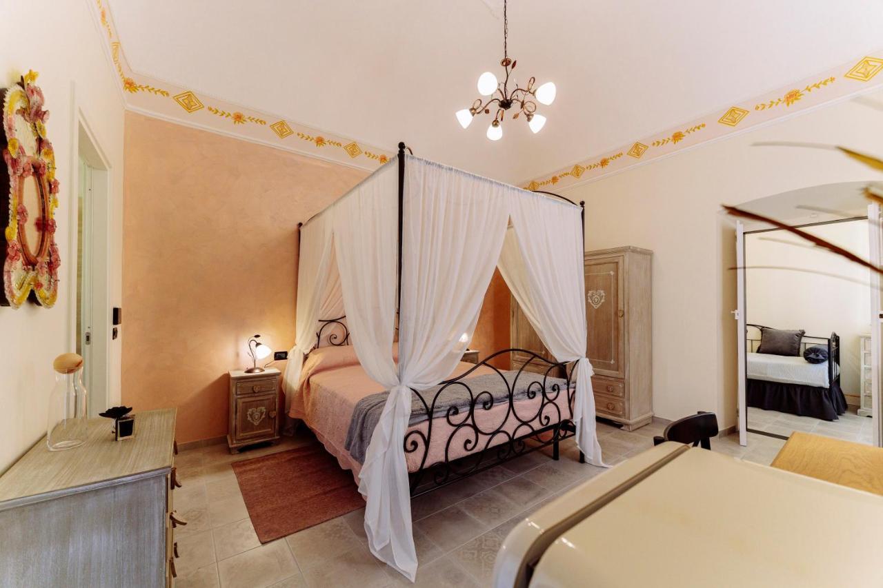 Come Nelle Favole The Classic B&B Toirano Εξωτερικό φωτογραφία