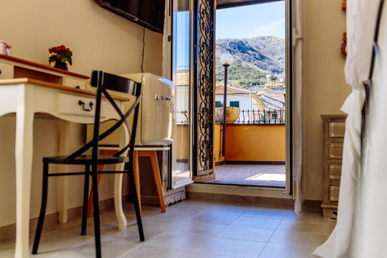 Come Nelle Favole The Classic B&B Toirano Εξωτερικό φωτογραφία